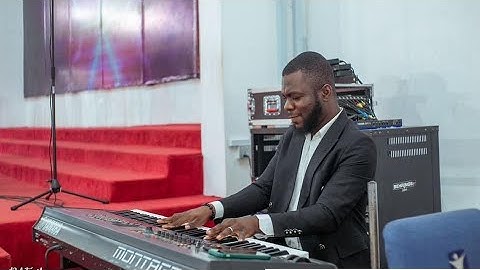 Learn Gospel 3-6-2-5-1 chord voicings that pro do use Key of F |  Piano Tutorial