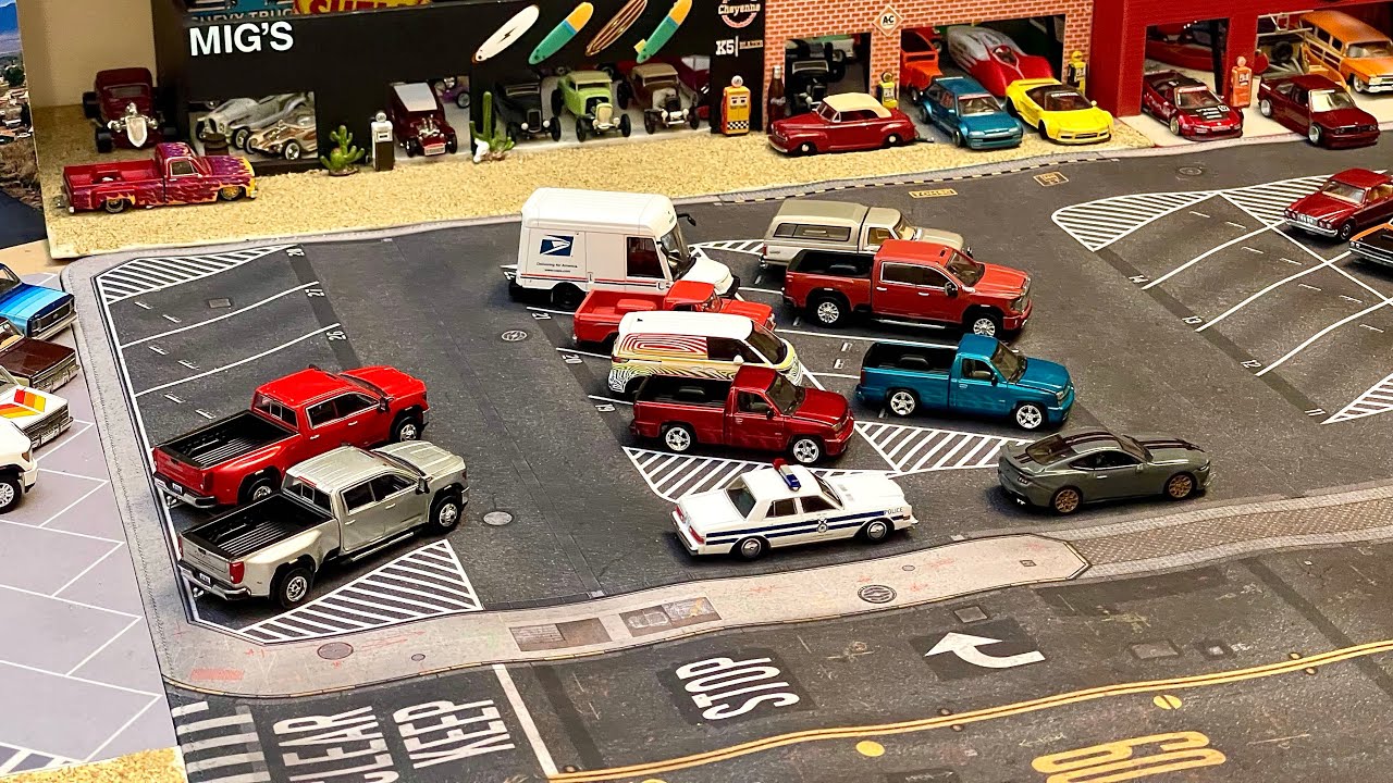 New! 1/64 Parking Lot | Auto World Silverado SS Reg Cab | 2500 3500 GMC Sierra Greenlight #diecast