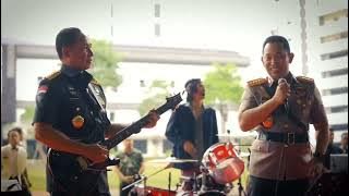PANGLIMA TNI DAN KAPOLRI NGEBAND BARENG SLANK