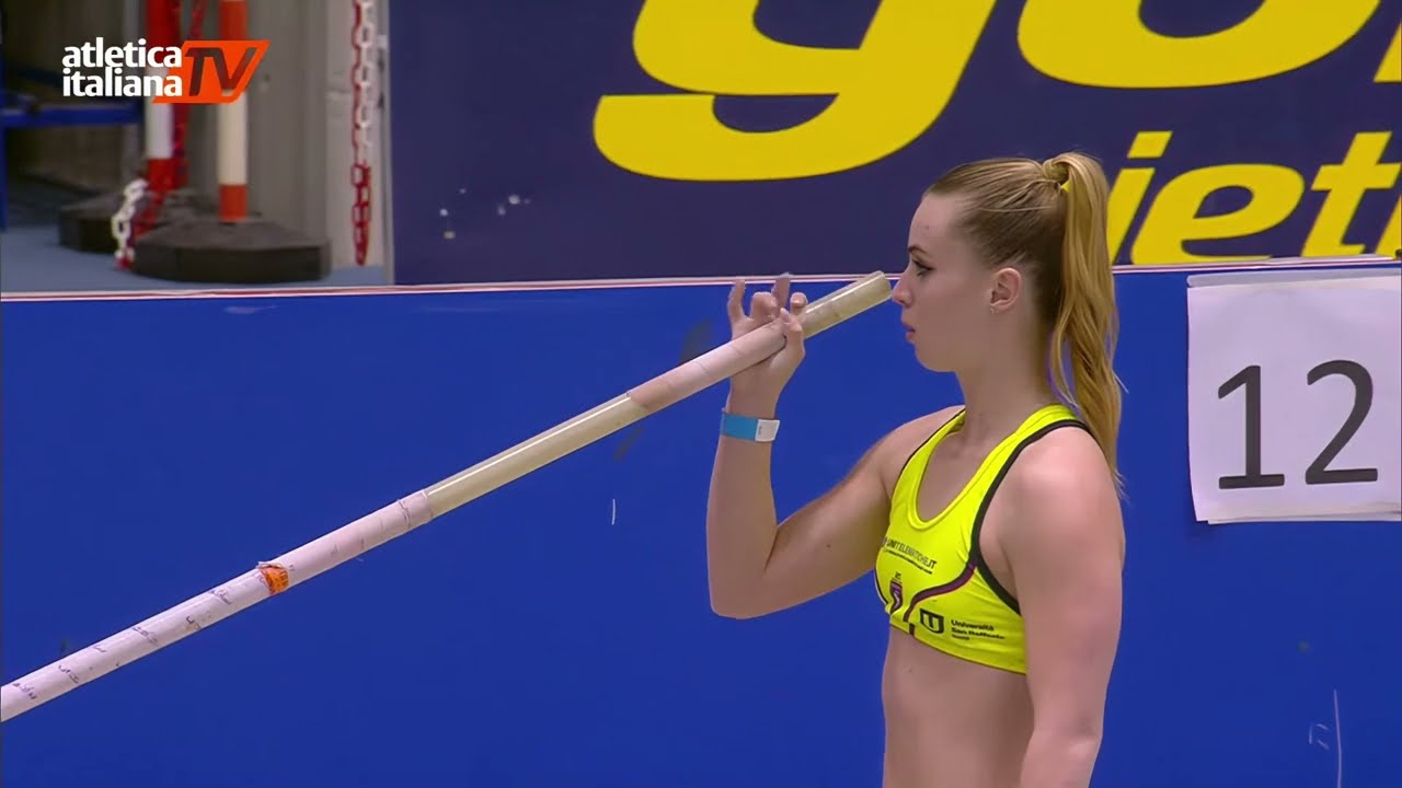 Maria-Roberta Gherca | Pole Vault | Italian Indoor 2023 - YouTube