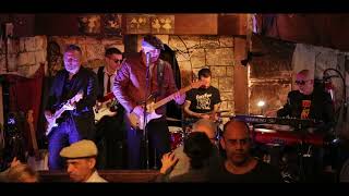 Tribute to Clarence "Gatemouth" Brown The fabulous texan guitarist.(Big Dez Caveau de la Huchette )