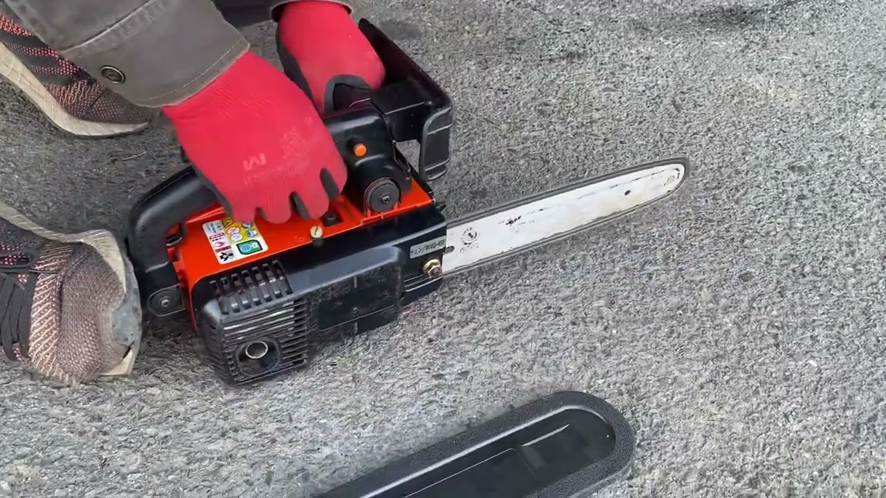 タナカ　Tanaka　ECS-3309　エンジンチェンソー タナカ エンジン チェーンソー ECS-3309 始動方法 - YouTube