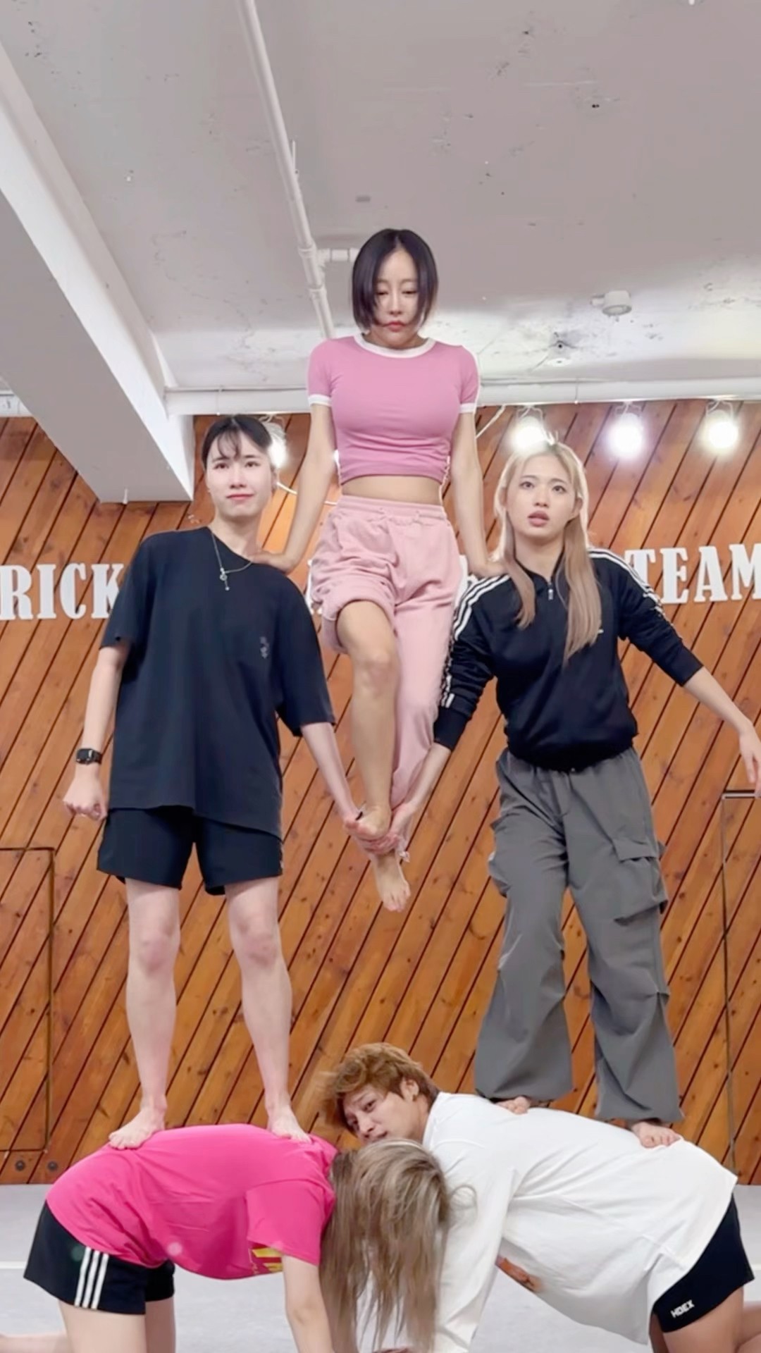 사람위에 사람위에 사람⁉️? Teamwork Challenge