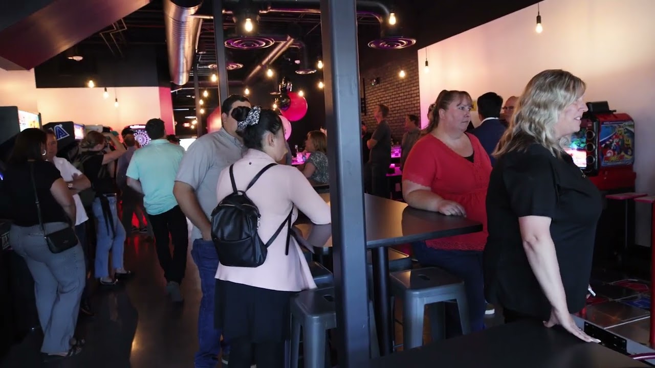 Level 1 Arcade Bar Opening Soon in Downtown Mesa!