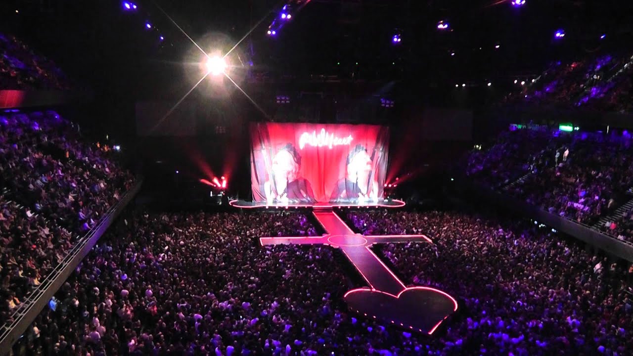 Madonna Rebel Heart Tour Ziggo Dome Amsterdam Concert Delay YouTube Madonna Rebel Heart Tour Ziggo Dome Amsterdam Concert Delay YouTube