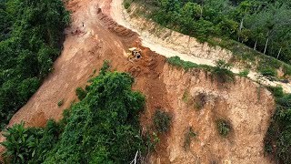 The Most Risk Job CAT D6R XL Dozer Operator Do A Really Good Job On Dangerous Area