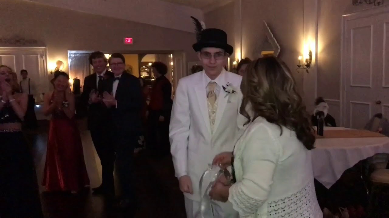 North Muskegon crowns 2018 prom king and queen