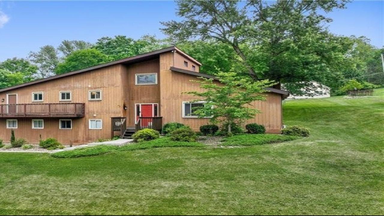 6131 Brush Run Rd, Bethel Park, PA Presented by Melissa Spergel. YouTube