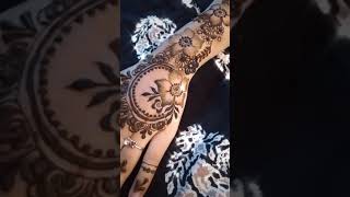 Unique and beautiful henna design