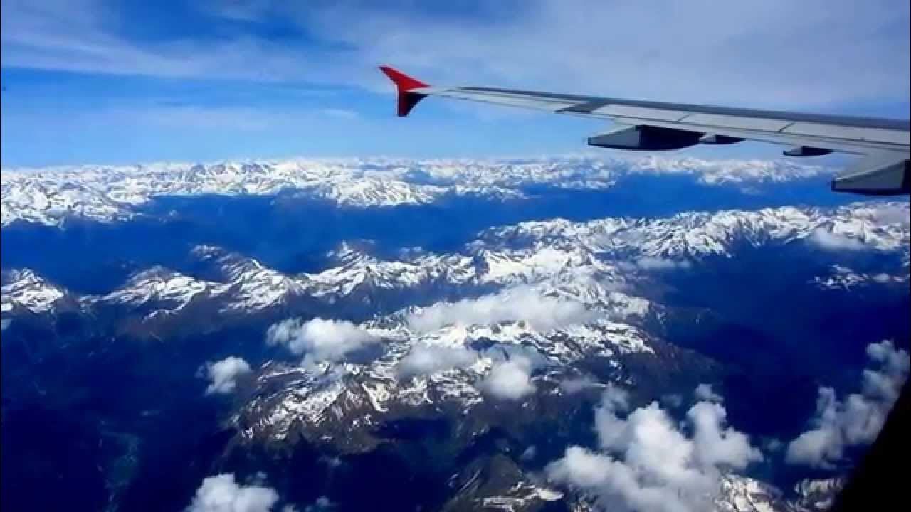 Самолет над Альпами