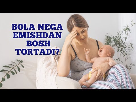 Pantiesdagi ayol mushukining fotosurati