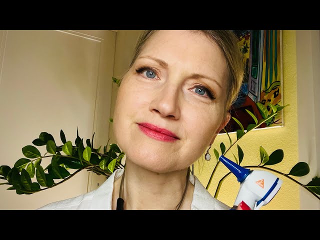Your Favorite Aunt's Loving Medical Roleplay ASMR😘