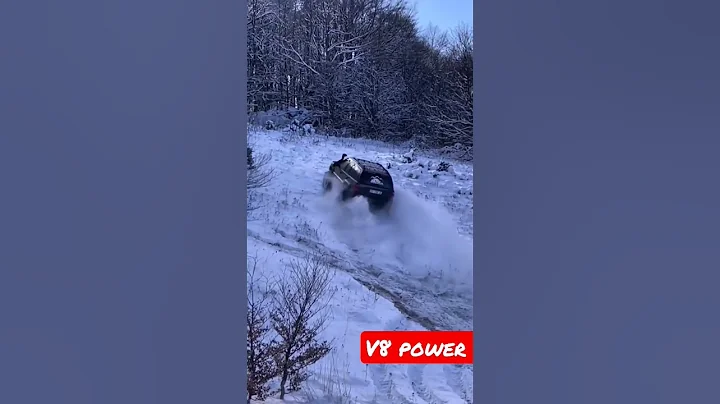Jeep WJ V8 climbing snow❄️