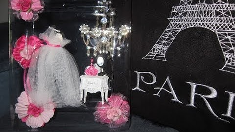 Parisian shadow window