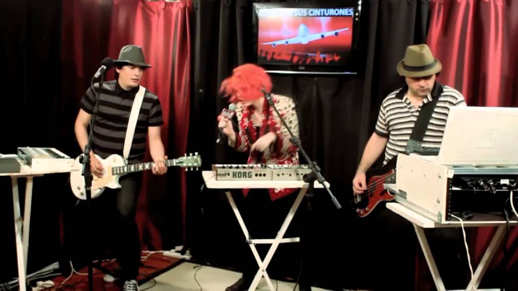 PANICO RAMIREZ - My Friend (en vivo en Abrochen Sus Cinturones 12-09-2012)