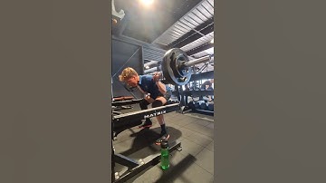 Week 3 : Pause squat 4x130kg RPE 7,5 set 3/3