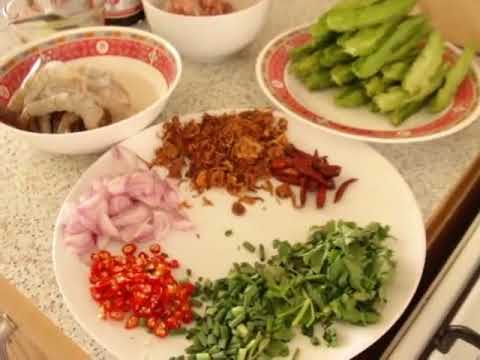 Thai Food Cooking: Yum Tua Phuu (Wing Bean Salad)   JoysThaiFood