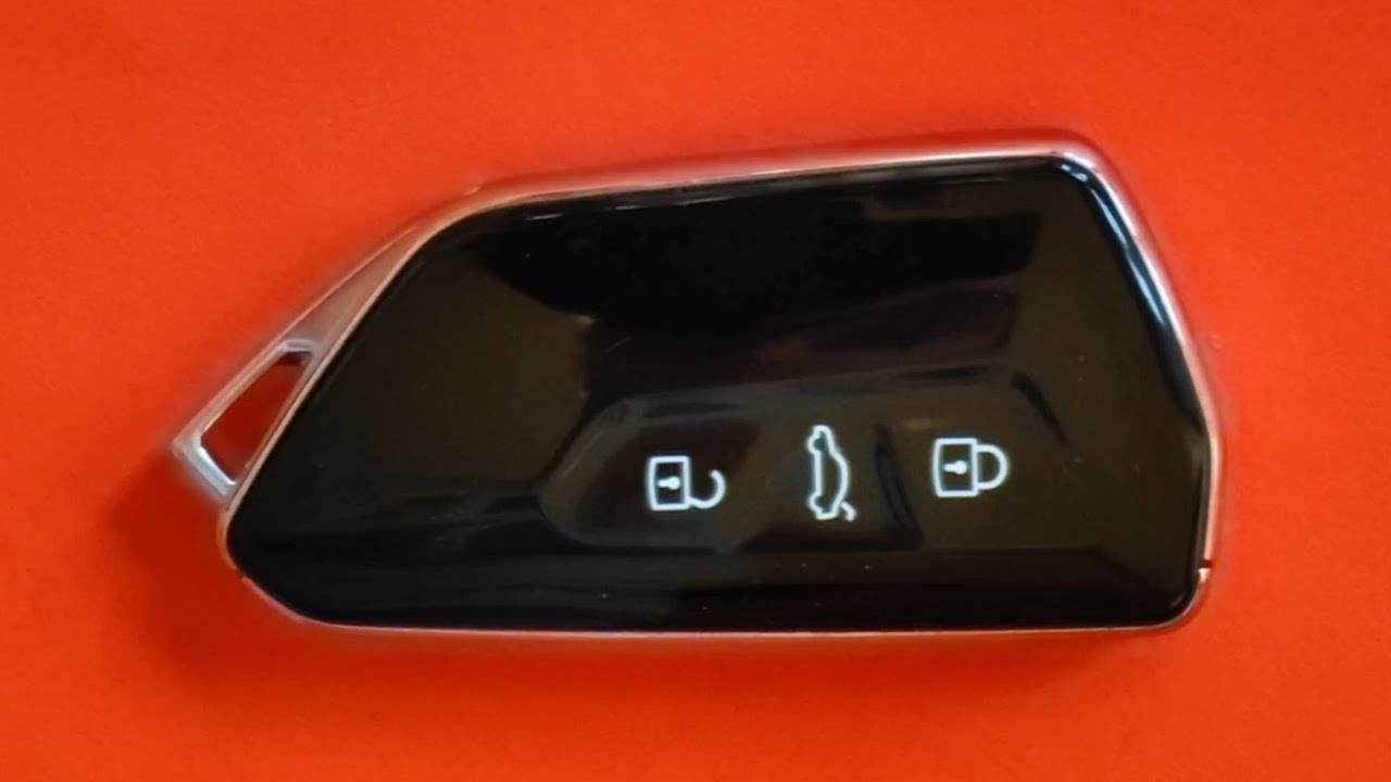 Skoda Octavia 2021r - Wymiana baterii CR2032 w kluczyku Key Battery replacement Pilot change Battery