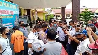 Polres Batu Bara Press Release, Tersangka Aktor Aksi Demo Anarkis Tolak UU Omnibus Law Polres Batu Bara Press Release, Tersangka Aktor Aksi Demo Anarkis Tolak UU Omnibus Law