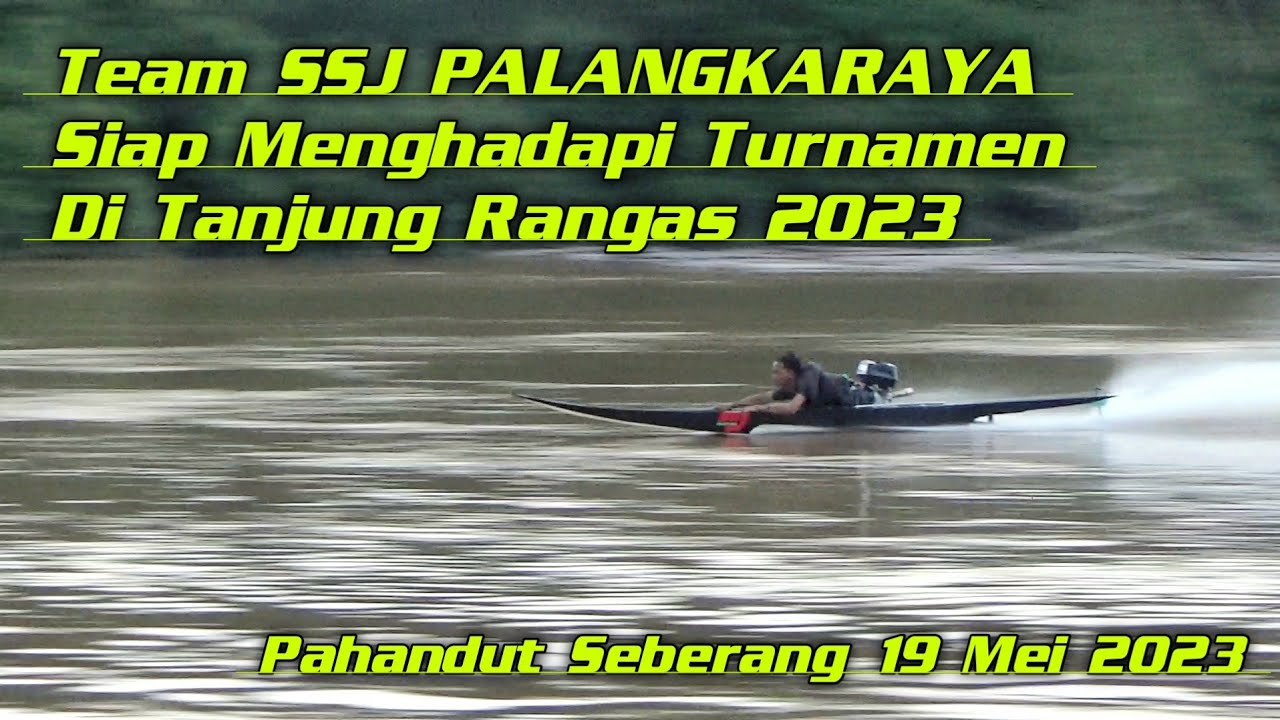 2 Pembalap SSJ Palangkaraya Beradu Kebut Di Atas Air Sungai Kahayan