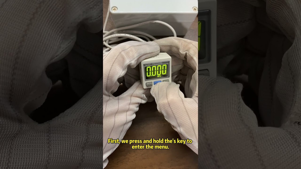 how to so display resolution setting for smc digital pressure gauge ?