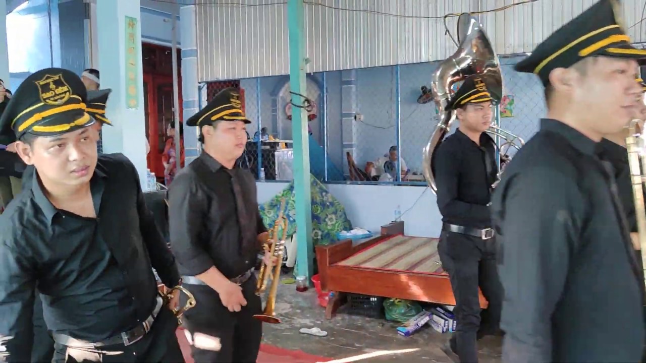 KÈN TÂY SAO ĐÊM PHỤC VỤ ĐÁM TANG Ở KIÊN GIANG.