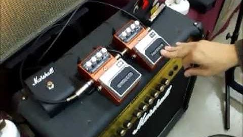 Why? Steve Lukather use same 2 Delay pedals (DL-8) in his pedal board system?　Maybe,,,