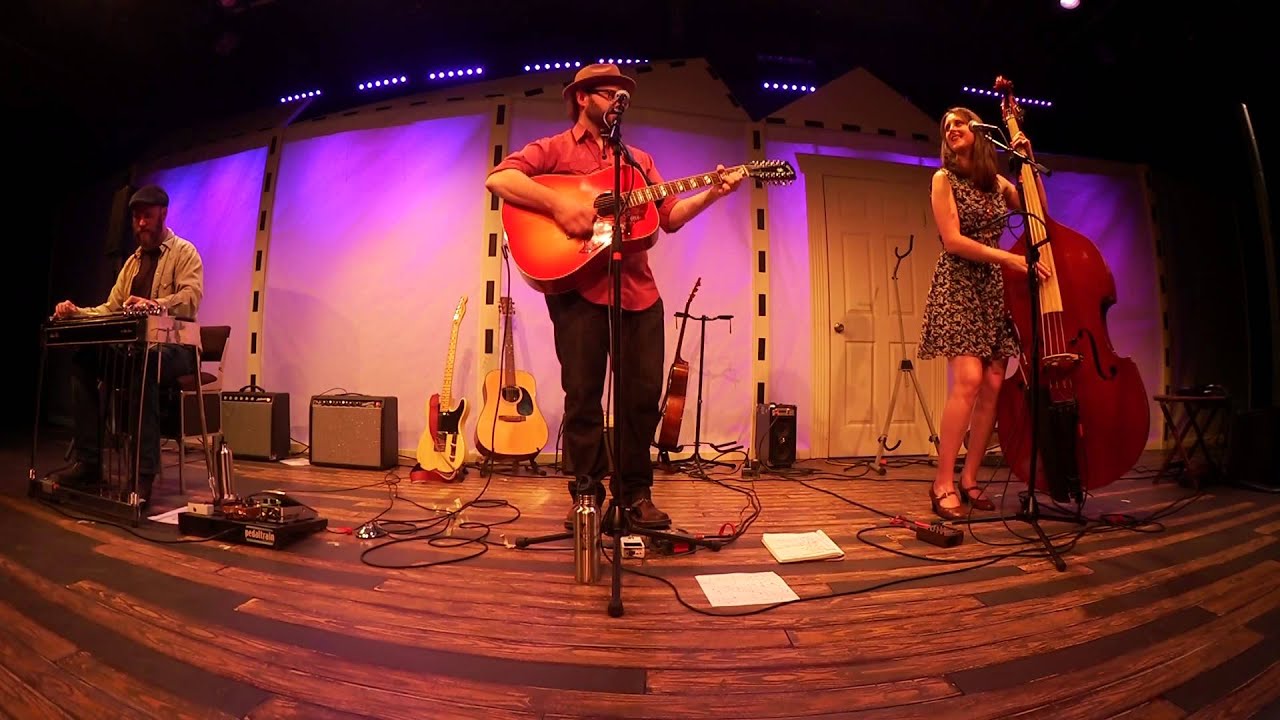 Παρακολούθηση Misner and Smith Live at the Capitol Stage 3/29/15 "Compose" στο YouTube Παρακολούθηση Misner and Smith Live at the Capitol Stage 3/29/15 "Compose" στο YouTube