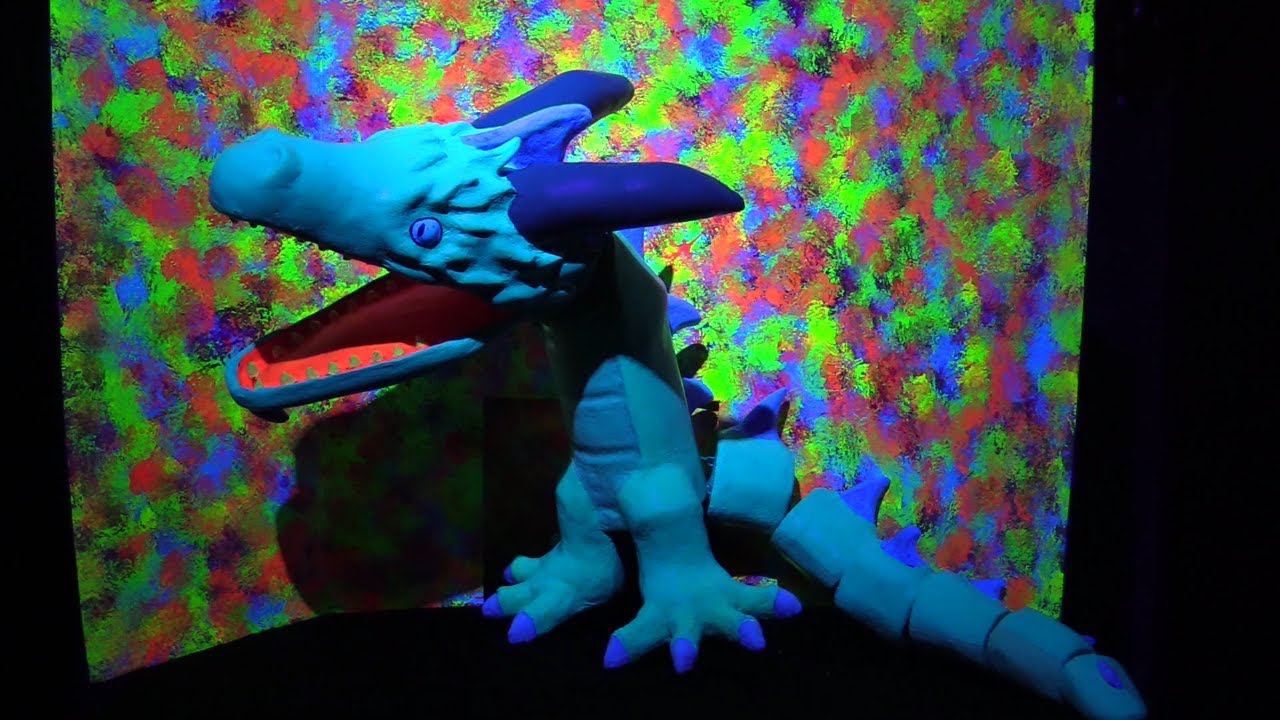 How to Make: Easy Puppet Theatre Backdrop (very portable) - YouTube