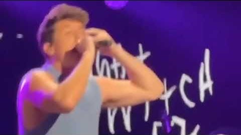 Charlie Puth performs we don