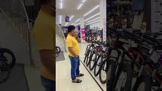 Pilih pilih sepeda di rodalink waru sidoarjo. #rodalink #polygon #strada #polygonsiskiud7