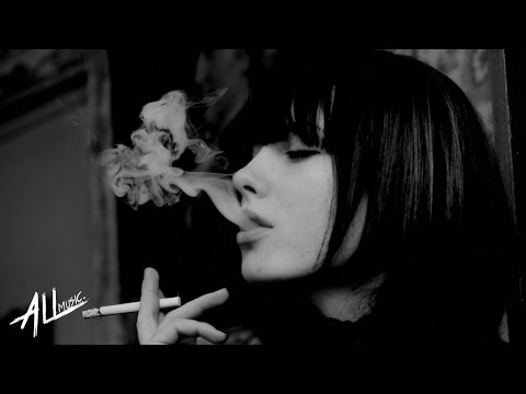 M O O N S I D E - Behind The Smoke