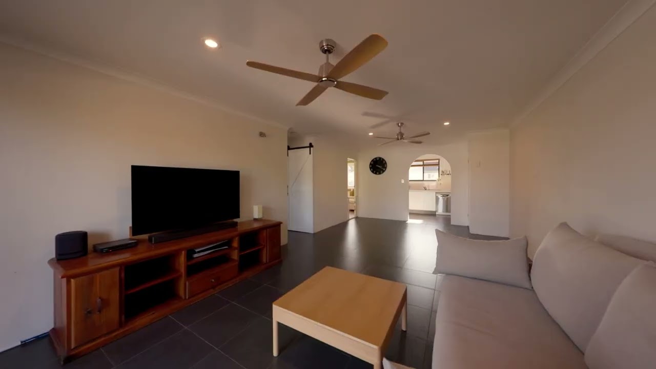 4/18 Peter Parade Mermaid Waters QLD 4218