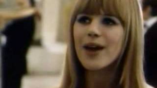 Video thumbnail of "Marianne Faithfull- Hier ou demain"