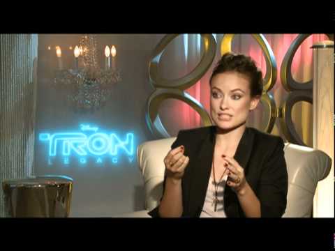 TRON: LEGACY Interviews with Olivia Wilde and Garr...