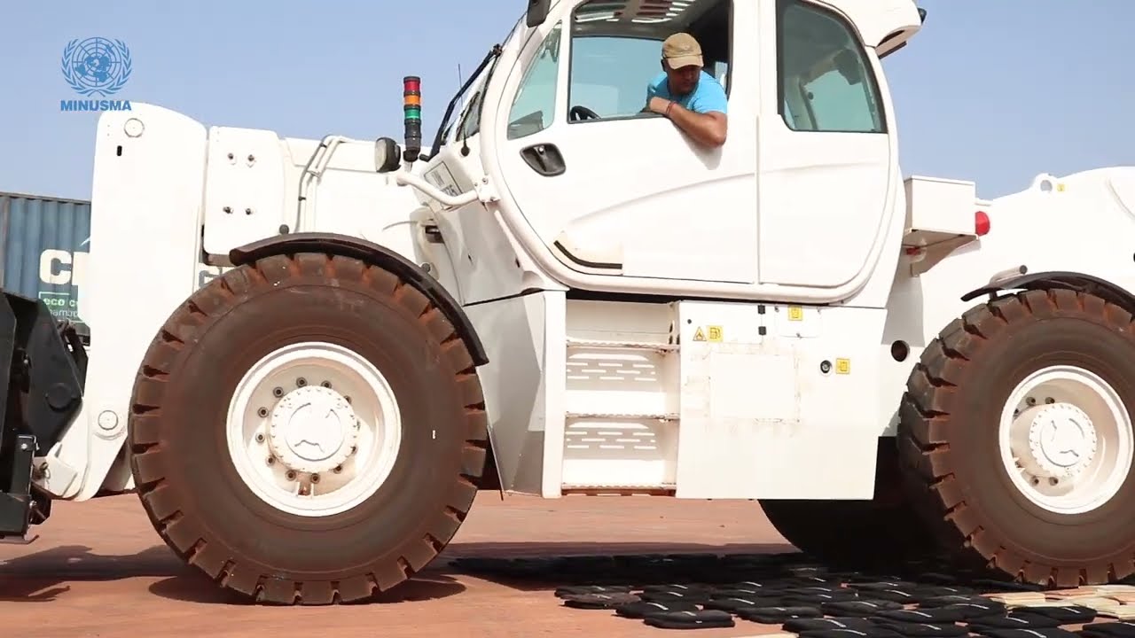 Comment la MINUSMA gère-t-elle son équipement militaire dans le cadre de son retrait ?