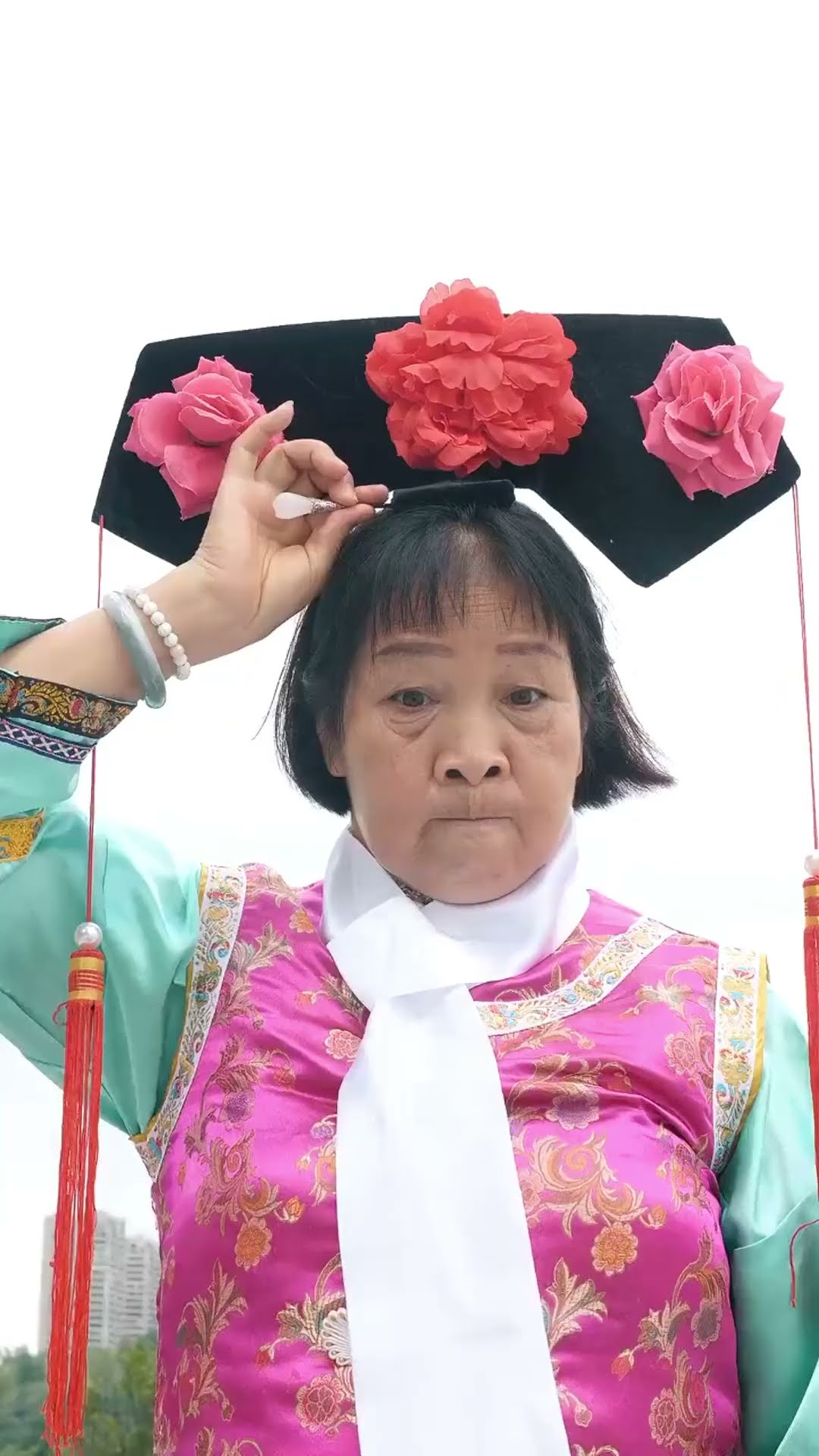 Genius son gets beaten and turns into Ultraman? #shorts#guige #funny #film #comedy