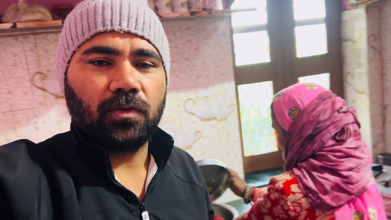 अचानक जीजी के पास क्यो आया 