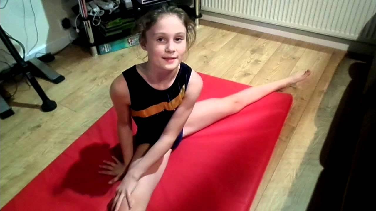 How to do a Split for Beginners | Gymnastics for Kids ▶0:44
