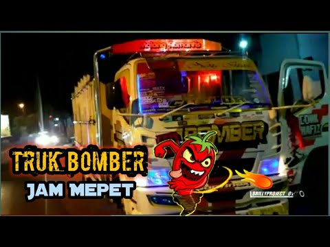 Jam Mepet TRUK  BOMBER Lagi Muat Cabe  YouTube