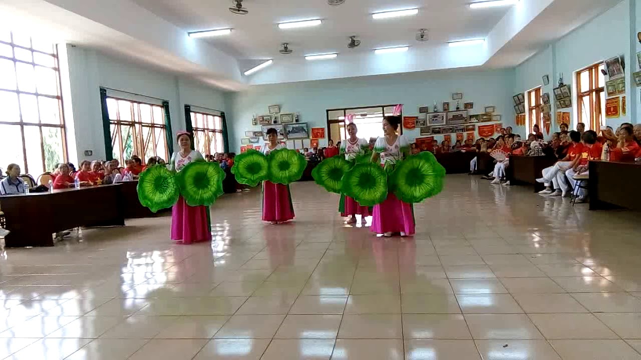 MÚA BÔNG SEN = CLB, VŨ ĐIỆU DS 39.6.2018 - YouTube