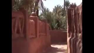 Tours-TV.com: Taghit(Built around the oasis, which is feed by artesian wells, Taghit, surrounded by sand dunes, attracts tourists with the Sahara, palm groves, ancient tombs. Algeria., 2014-12-25T11:29:39.000Z)