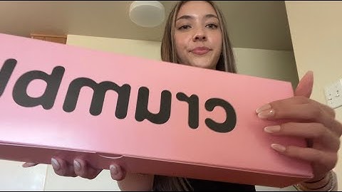 asmr crumbl cookie tasting 😋💗 (soft spoken, lofi, box tapping)