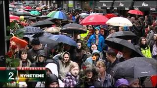 Thousands in Norway Sing Peace Song Children Of The Rainbow Against Right-Wing Terrorism (Edited)