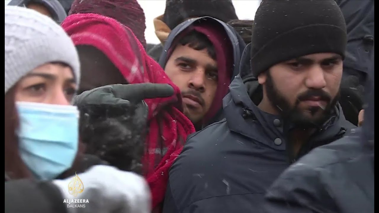 انتقل المهاجرون إلى الخيام