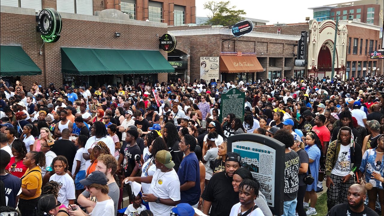 Blackwood 901 Day V-Logg; Mobbing Down Beale #blackwoodnews - YouTube