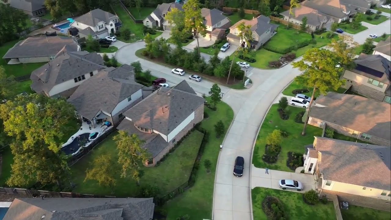 Flight in the neighborhood 