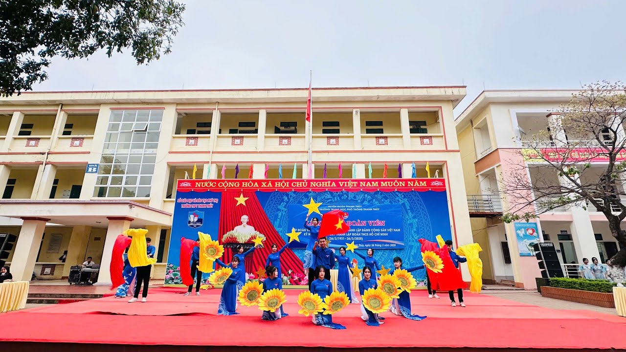 MÚA: HÁT VANG LÍ TƯỞNG TUỔI TRẺ VIỆT NAM | CLB MÚA TLS