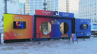 Nbc Snow Globe Photo Shoot For Hoosiers On Monument Circle Saturday