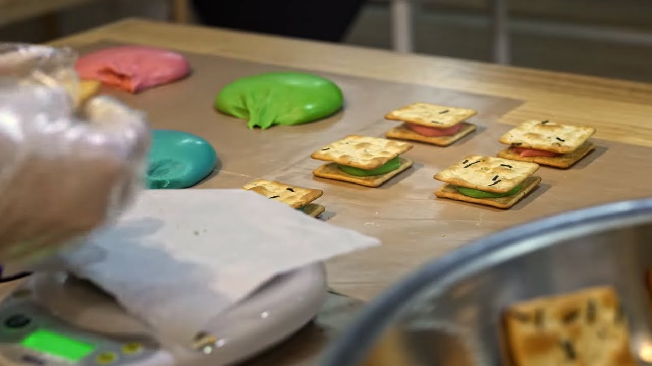 [Inside the Kitchen] Making Popular Taiwan Dessert "Nougat Crackers